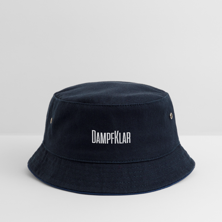 Trendiger Kinder-Bucket-Hut mit DAMPFKLAR-Logo, kontrastierenden Nähten und Metall-Ösen.
