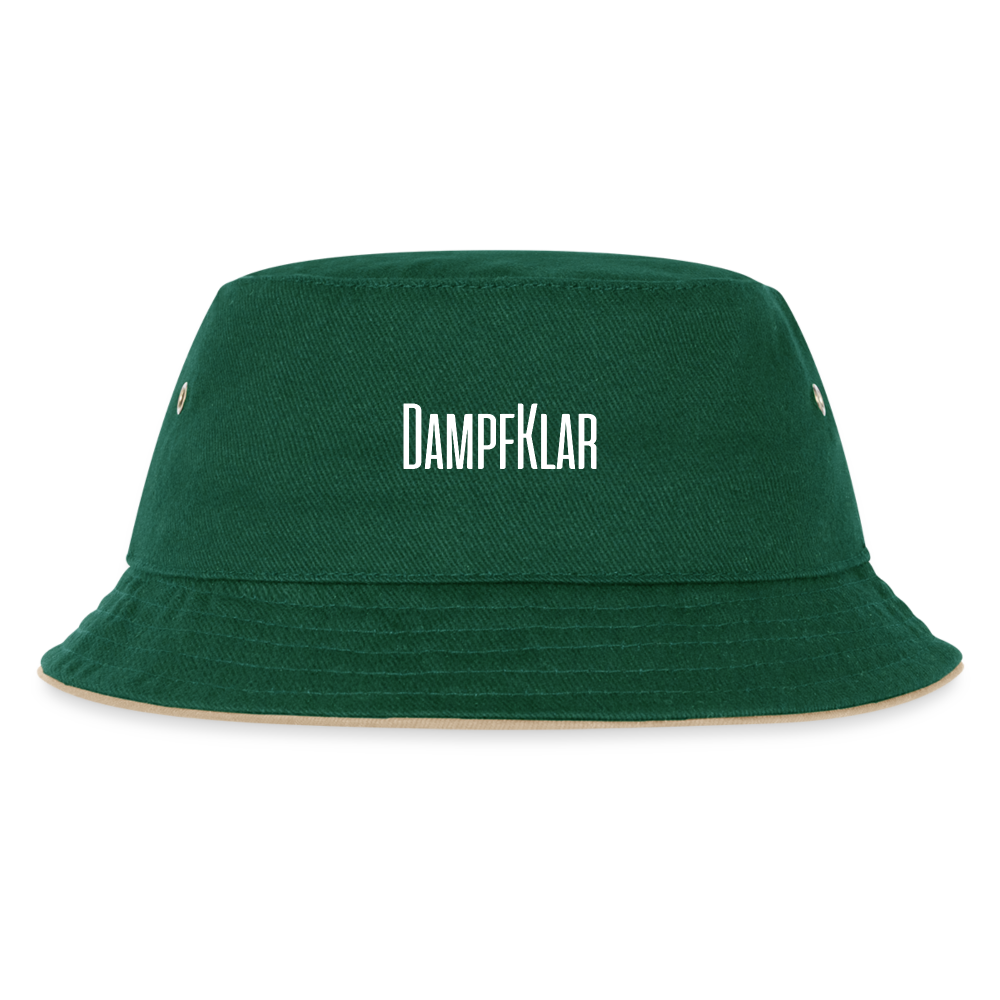 Trendige Kinder-Bucket-Hat in Grün mit dekorativen Nähten und Logodruck von DampfKlar.