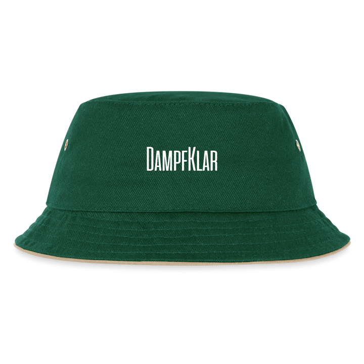 Trendige Kinder-Bucket-Hat in Grün mit dekorativen Nähten und Logodruck von DampfKlar.