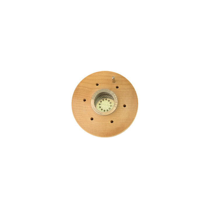 Lotus Vaporizer Kit - Holzoberfläche mit einzigartiger Heizmethode für aromatisches Verdampfungserlebnis.