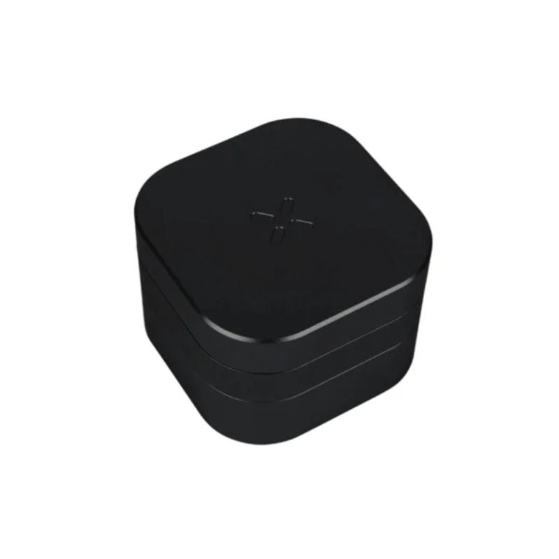 PAX Grinder in kompaktem Design, ideal für gleichmäßiges Mahlen von Kräutern und perfekten Einsatz mit PAX Vaporizer.