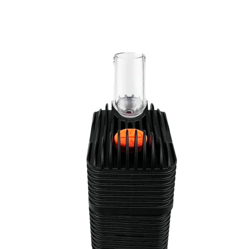 Storz & Bickel Venty Glasmundstück auf einem Vaporizermodell, zeigt die perfekte Kombination aus Design und Funktionalität.