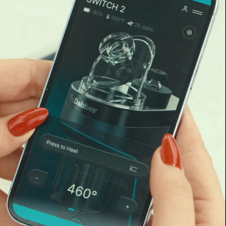 Dr. Dabber. Switch² Vaporizer app interface showcasing temperature settings and controls.